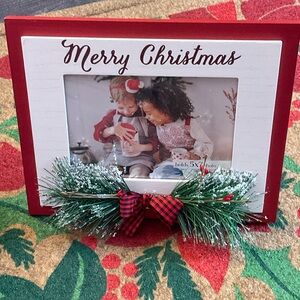Merry Christmas Photo Frame with Festive Decor. Fits 5x7 photo. New